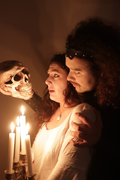 Comédienne pour incarner Ophélie dans Hamlet
