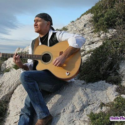 FA SOL DO  - donne cours de guitare .