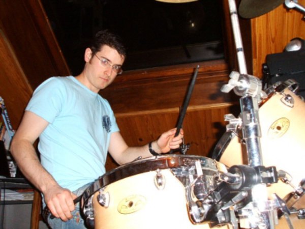 Jérome Salsa Drums - Cours de Batterie, piano , guitare à domicile sur Vitré 25km