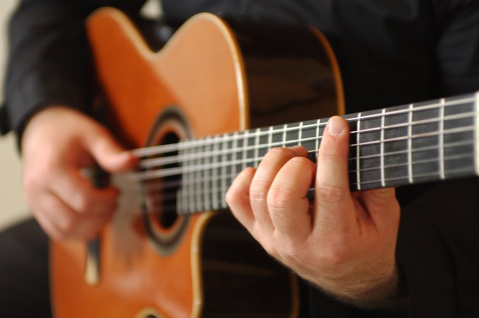 Mauro - Cours de guitare a Paris