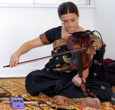 Violette Soni - Cours de violon indien (hindoustani) 