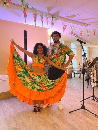 Duo Dézil - Show Tropical avec chanteur et danseuse 