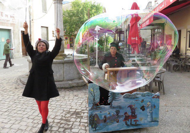 Le Bal des Bulles - Orgue Barbarie  et Bulles de savon