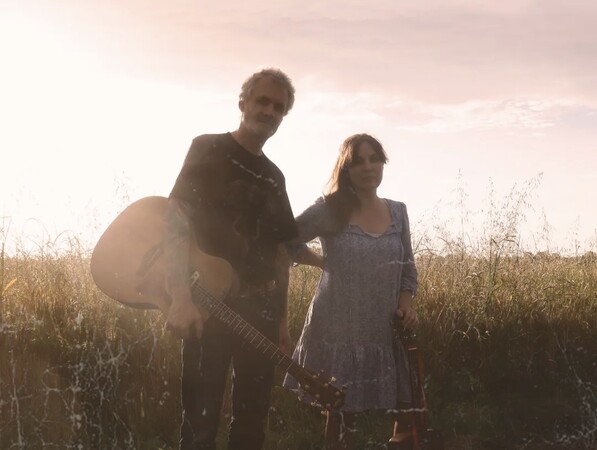 Alice Thomas Folkways - Duo guitares/voix pop folk