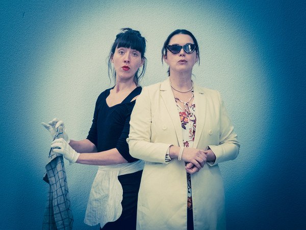 Je m'appelle ELIZABETH - MICRO format