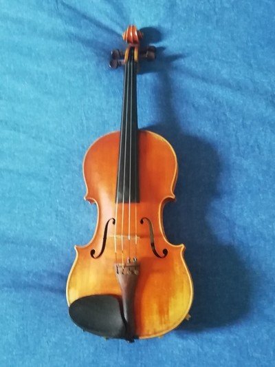 Micha - Cours de violon de qualité