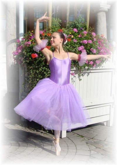 REVUE ET CORYPHEE - cours de danses et recrutement danseurs