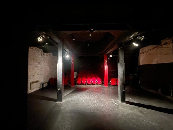 Salle de Spectacle ou de répétitions/ateliers/auditions