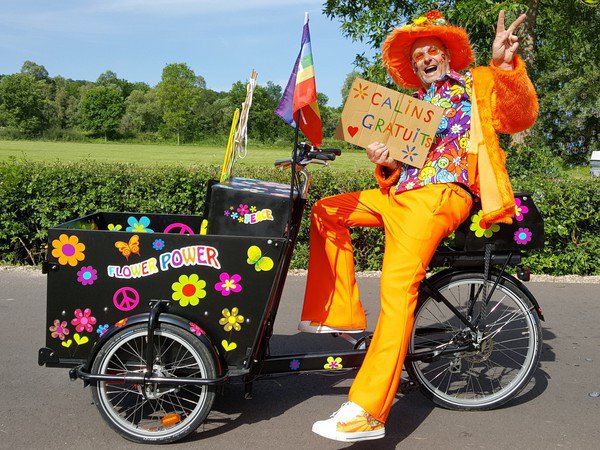 Mister Love - Le hippie super cool en triporteur pour un max de calins