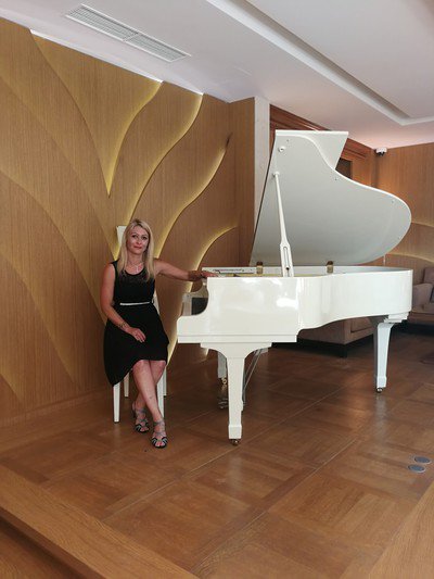 Viktoria Bonzom  - Cours de piano tous niveaux, styles, âges 