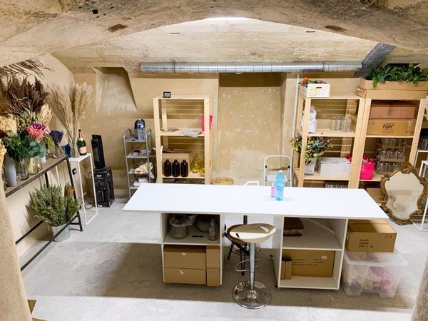 Cave 22m², atelier, bureau vendue vide