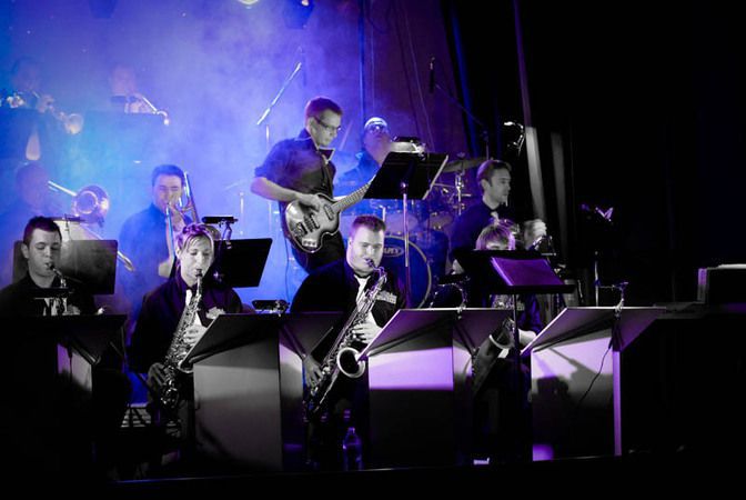 MS BIGBAND cherche à se produire.