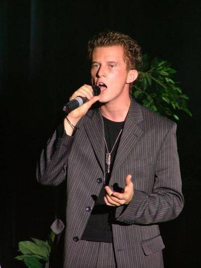 chanteur, recherche premiere partie, spectacle