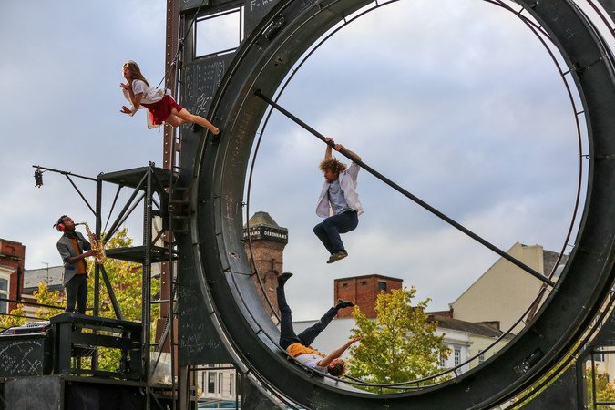 Spectacle de cirque « Perceptions » par la Compagnie Bivouac