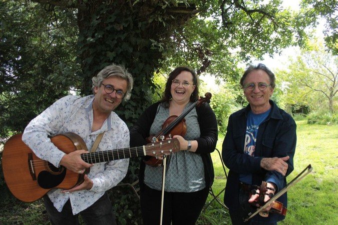 AVEL WOODS - Chants et musiques celtiques