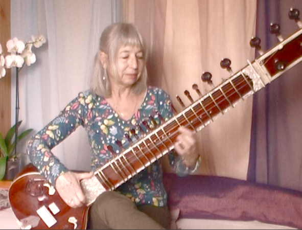 Brigitte Menon - Cours de Sitar et musique indienne pour tout instrument