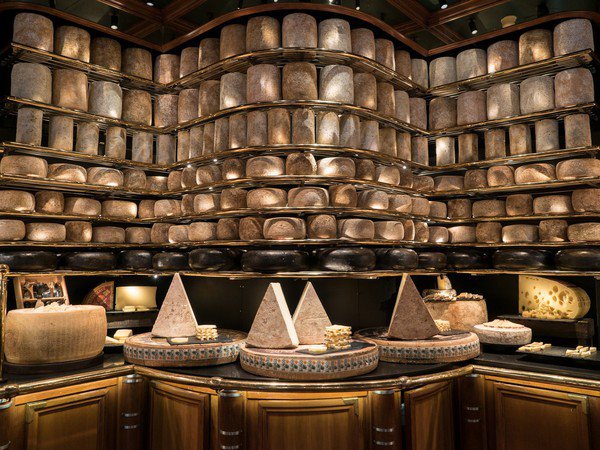 LES GRANDS BUFFETS