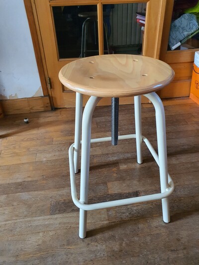 Tabouret modulable d'artiste de qualité