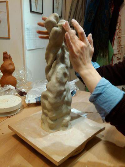 Atelier de la terre à l'objet - Cours de modelage et mise en forme