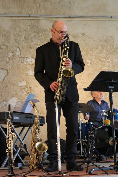 FONTAINE OLIVIER - Cours de saxophone(s), de flûte traversière, de clarinette