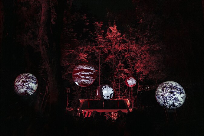 Illuminations - Carte blanche aux artistes Capsule Collectif