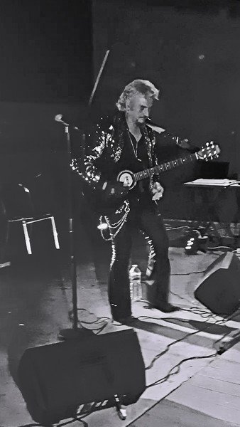 JOHNNY DAVIDSON - HOMMAGE A JOHNNY HALLYDAY