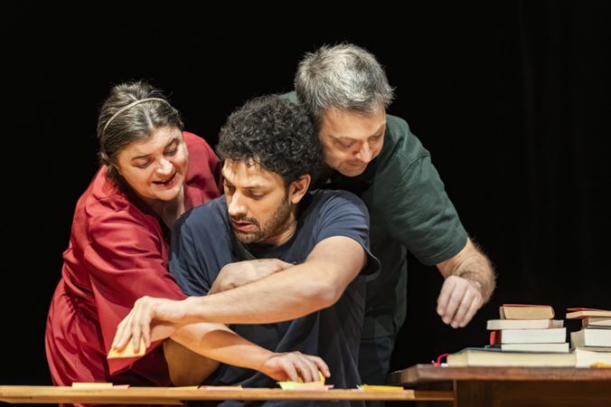 On n'est pas assez nombreux pour jouer Shakespeare