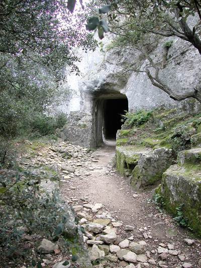 Sernhac, sur le chemin de l'aqueduc