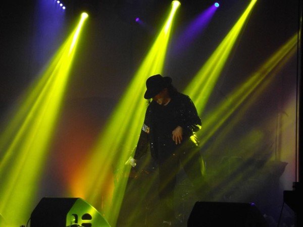 Michael Jam & Cie - Sosie performer et ses danseuses