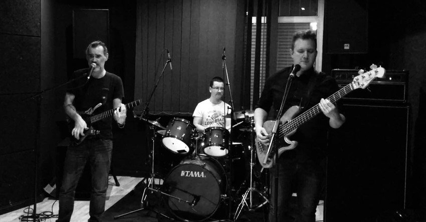 ENY'S COVER BAND (trio de reprises) - cherche endroits pour nous produire