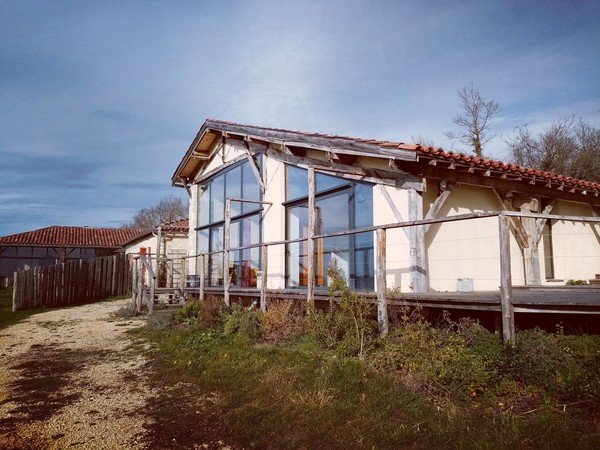 Salle d'accueil et hébergement de stages