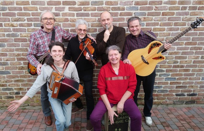 A TOUT FOLK - Folks songs d'Europe et d'ailleurs