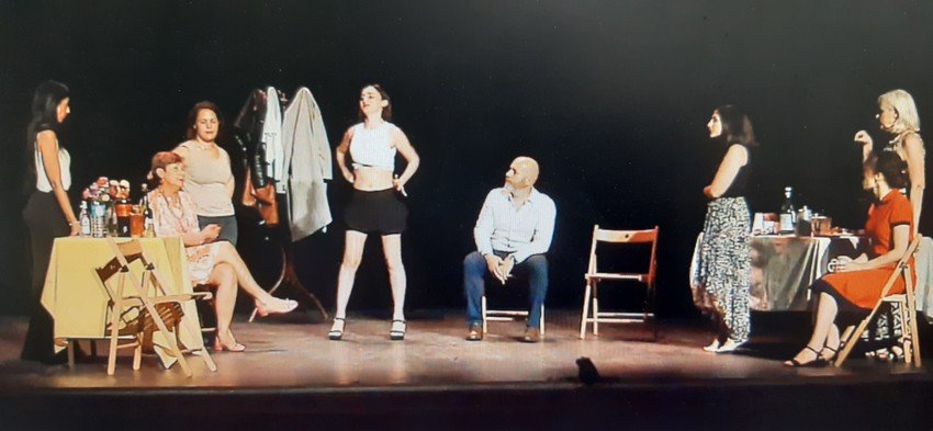 SCENOFOLIES - Ateliers Théâtre amateurs