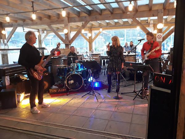 ON AIR - groupe sud landais de 4 musiciens