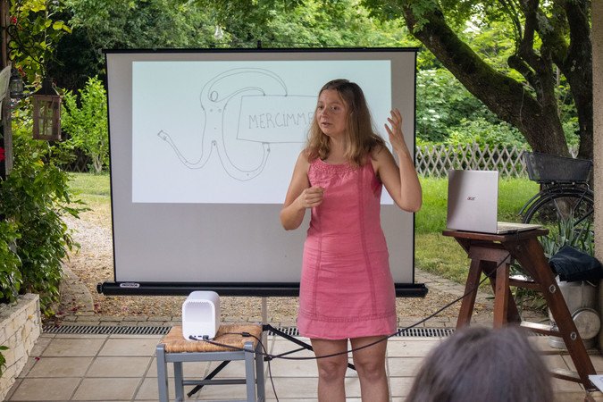 Maëlle DUBOURG - Conférence Poétique "Elle revient de l'Île des Nummes"