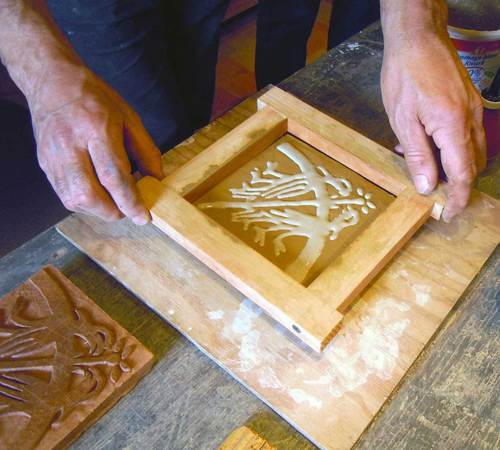 Stage poterie : décors sur carreaux céramiques