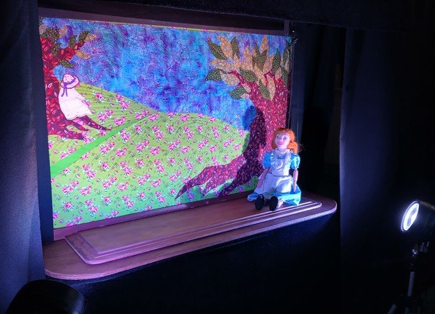 Cie Bénoulka - Spectacle Alice au Pays des Merveilles, marionnettes à fils