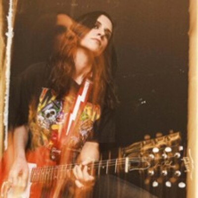 "Laura Cox"