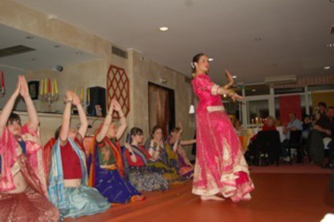 Casting pour former une compagnie de danse Bollywood