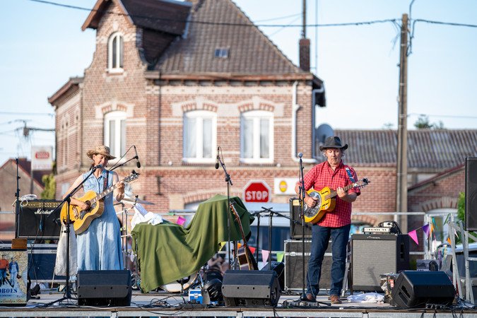 Hoboes - Country trad, folk, blues marché animé, fêtes diverses