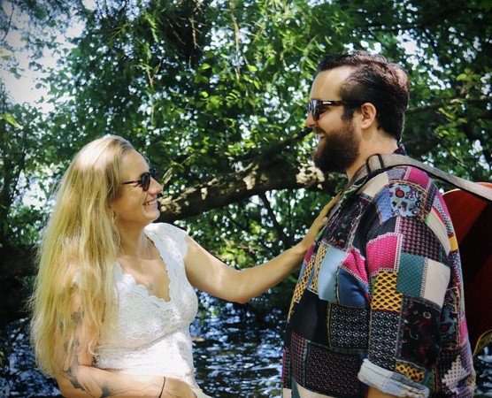 Two Hugs - Pop Solaire & Groovy