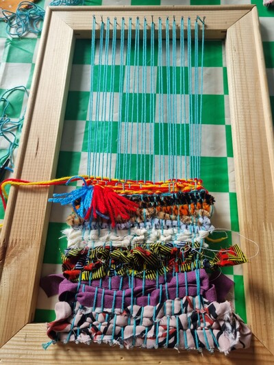 Atelier artistique : tissage sur cadre - Marina Vit