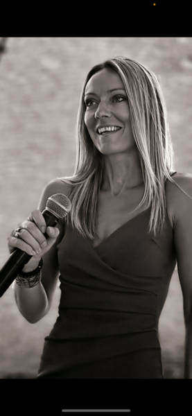 Stess - Chanteuse variété 