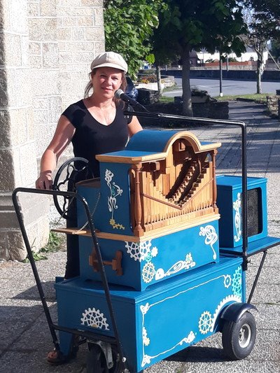 Compagnie Le Train Chansons - Morwenna et son orgue de barbarie