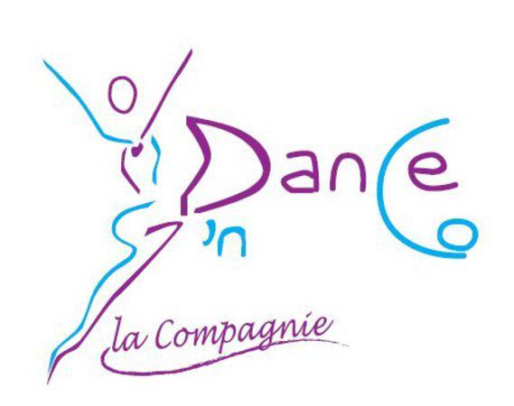 Delphine JARNOUX - Gestuelle scénique à destination des chanteurs, comédiens, musiciens etc....
