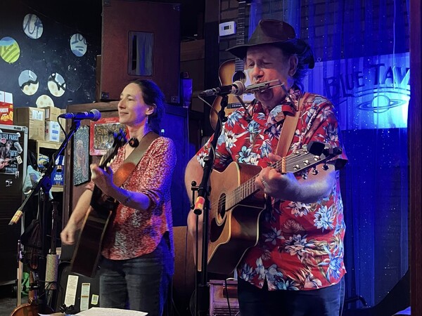 Folk, blues, country au restaurant Com D Roy avec les Hoboes