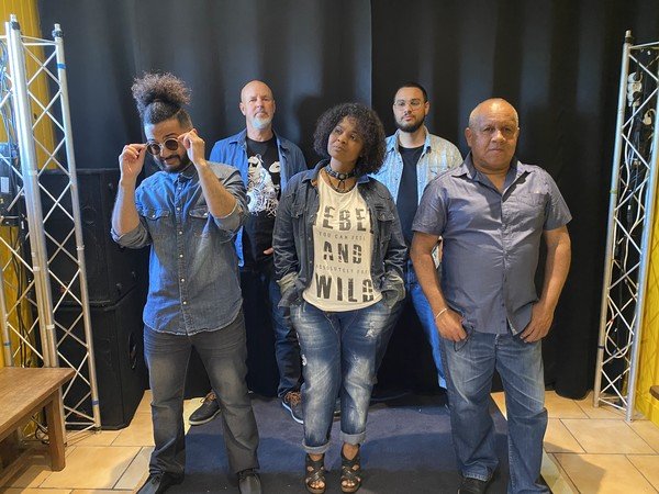 TROPIK'SUN - Orchestre Variété - Musique Du Monde