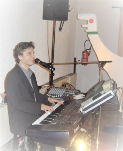 ASS PRO COM MUSIC PROD - Pour tout type d'animations variété.