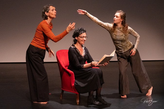 Le grand atelier - cie Gisèle Gréau - Lecture dansée
