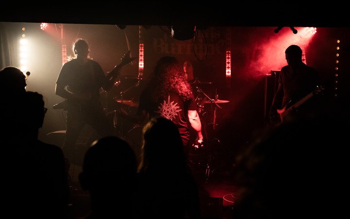 Nosferâ - Pour un concert qui décoiffe